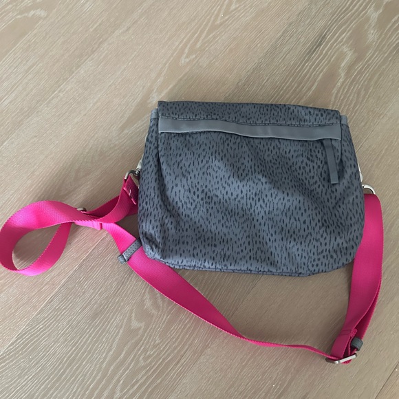 Lululemon Party Om Bag | Dottie Dash Slate Black | Like New | RARE - Picture 11 of 15